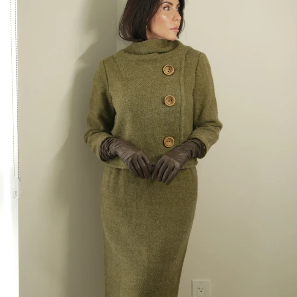 1960s True Vintage Wool Olive Green Tulip Skirt with Blazer - Picture 9 of 11
